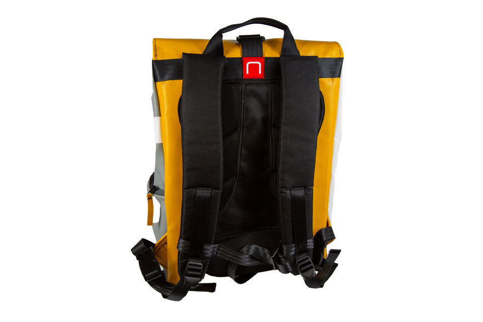 sac à dos nine june swiss made bâche de camion recyclée adventurer 25 litres