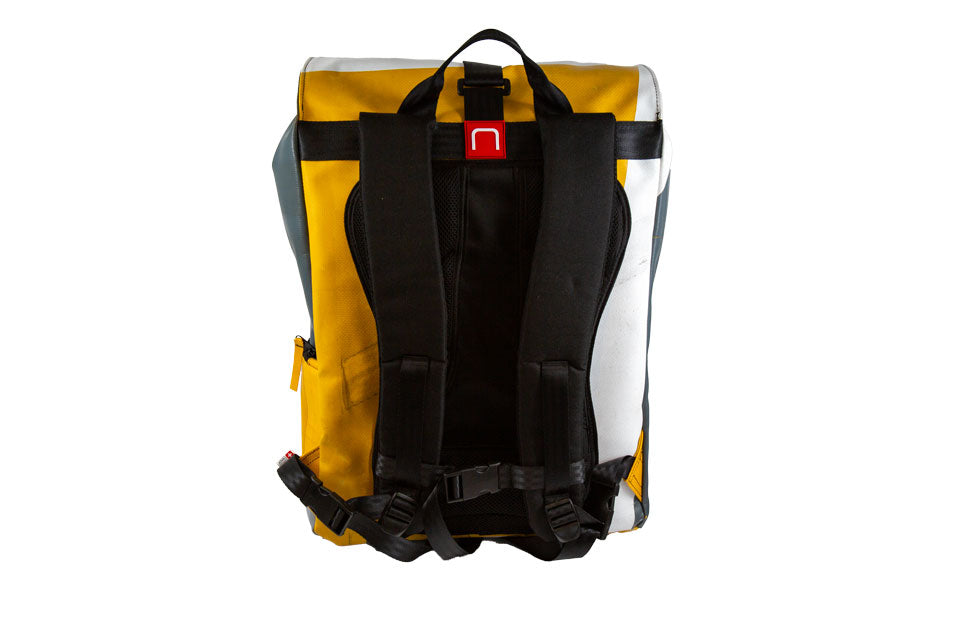 sac à dos nine june swiss made bâche de camion recyclée adventurer 25 litres