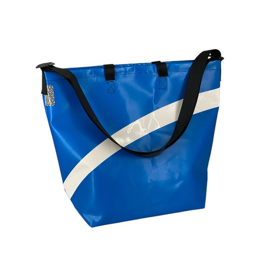nine June, bâches, camion, suisse made, recyclage, upcycling, shopper, sac, tote bag, sac à dos, backpack,backpacks. lausanne sports, ls, cabas, sac à commissions. Lacanau pro.foire du valais.