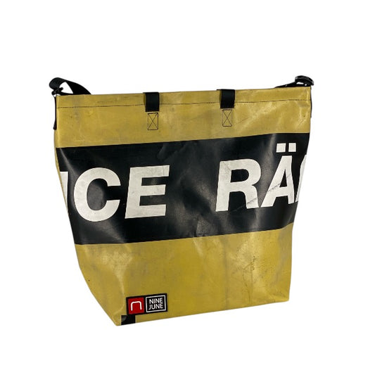 nine June, bâches, camion, suisse made, recyclage, upcycling, shopper, sac, tote bag, sac à dos, backpack,backpacks.