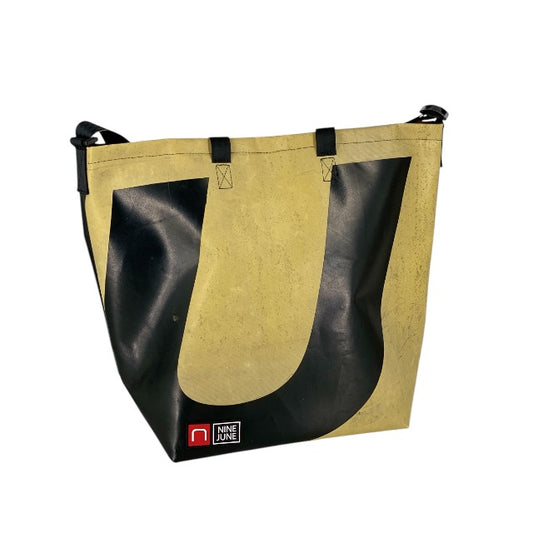 nine June, bâches, camion, suisse made, recyclage, upcycling, shopper, sac, tote bag, sac à dos, backpack,backpacks.