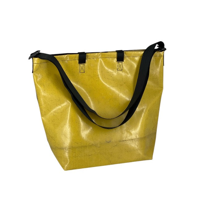 nine June, bâches, camion, suisse made, recyclage, upcycling, shopper, sac, tote bag,