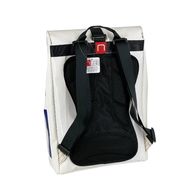nine June, bâches, camion, suisse made, recyclage, upcycling, shopper, sac, tote bag, sac à dos, backpack, backpacks, sac Swiss made.