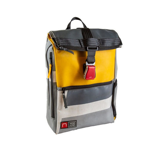 sac à dos nine june swiss made bâche de camion recyclée nomad 25 litres.swiss made, recycling, upcycling, tructarpaunliin, backpack