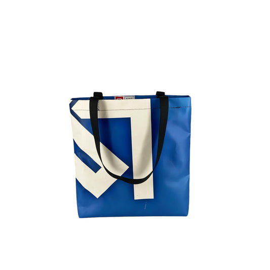 nine June, bâches, camion, suisse made, recyclage, upcycling, shopper, sac, tote bag, sac à dos, backpack,backpacks. lausanne sports, ls, cabas, sac à commissions. 