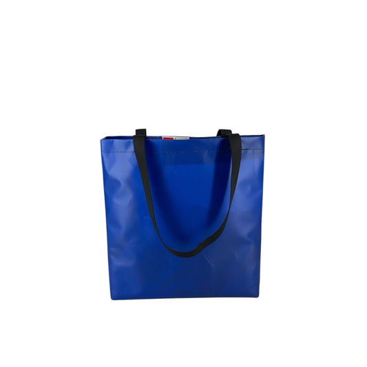 nine June, bâches, camion, suisse made, recyclage, upcycling, shopper, sac, tote bag, sac à dos, backpack,backpacks. lausanne sports, ls