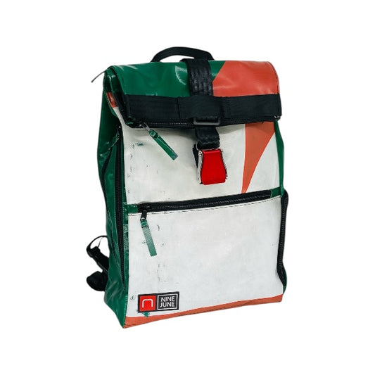 sac à dos nine june swiss made bâche de camion recyclée nomad 25 litres.swiss made, recycling, upcycling, tructarpaunlin, backpack, adventurer