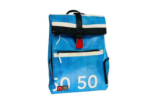sac à dos nine june swiss made bâche de camion recyclée nomad 25 litres.swiss made, recycling, upcycling, tructarpaunlin, backpack, adventurer