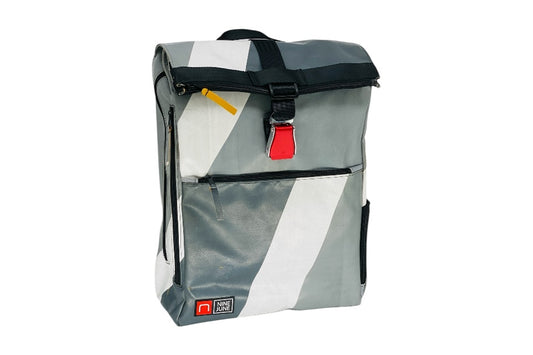 sac à dos nine june swiss made bâche de camion recyclée nomad 25 litres.swiss made, recycling, upcycling, tructarpaunlin, backpack, adventurer
