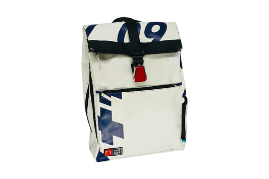 sac à dos nine june swiss made bâche de camion recyclée nomad 25 litres.swiss made, recycling, upcycling, tructarpaunlin, backpack, adventurer