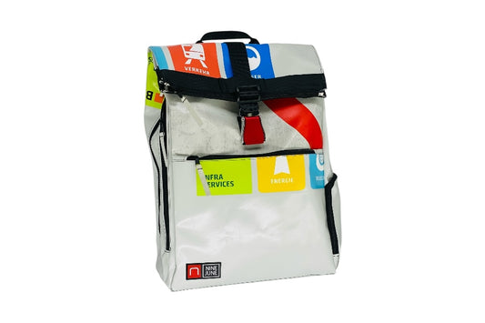 sac à dos nine june swiss made bâche de camion recyclée nomad 25 litres.swiss made, recycling, upcycling, tructarpaunlin, backpack, adventurer
