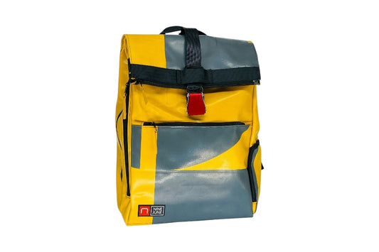 sac à dos nine june swiss made bâche de camion recyclée nomad 25 litres.swiss made, recycling, upcycling, tructarpaunlin, backpack, adventurer