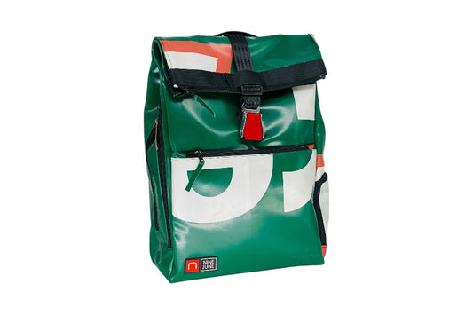 sac à dos nine june swiss made bâche de camion recyclée nomad 25 litres.swiss made, recycling, upcycling, tructarpaunlin, backpack, adventurer