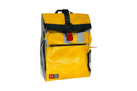sac à dos nine june swiss made bâche de camion recyclée nomad 25 litres.swiss made, recycling, upcycling, tructarpaunlin, backpack, adventurer