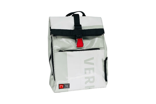 sac à dos nine june swiss made bâche de camion recyclée nomad 25 litres.swiss made, recycling, upcycling, tructarpaunlin, backpack, adventurer
