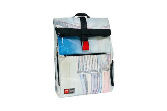sac à dos nine june swiss made bâche de camion recyclée nomad 25 litres.swiss made, recycling, upcycling, tructarpaunlin, backpack, adventurer