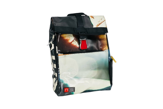 sac à dos nine june swiss made bâche de camion recyclée nomad 25 litres.swiss made, recycling, upcycling, tructarpaunlin, backpack, adventurer