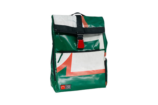 sac à dos nine june swiss made bâche de camion recyclée nomad 25 litres.swiss made, recycling, upcycling, tructarpaunlin, backpack, adventurer