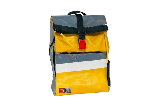 sac à dos nine june swiss made bâche de camion recyclée nomad 25 litres.swiss made, recycling, upcycling, tructarpaunlin, backpack, adventurer