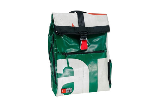 sac à dos nine june swiss made bâche de camion recyclée nomad 25 litres.swiss made, recycling, upcycling, tructarpaunlin, backpack, adventurer
