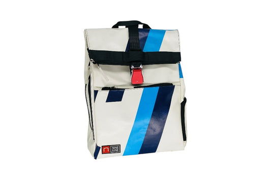sac à dos nine june swiss made bâche de camion recyclée nomad 25 litres.swiss made, recycling, upcycling, tructarpaunlin, backpack, adventurer