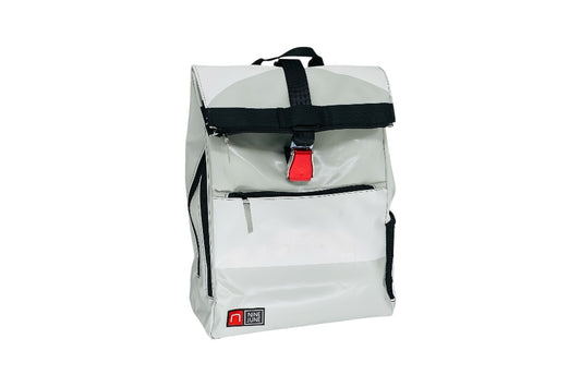 sac à dos nine june swiss made bâche de camion recyclée nomad 25 litres.swiss made, recycling, upcycling, tructarpaunlin, backpack, adventurer