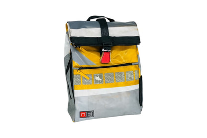 sac à dos nine june swiss made bâche de camion recyclée nomad 25 litres.swiss made, recycling, upcycling, tructarpaunlin, backpack, adventurer