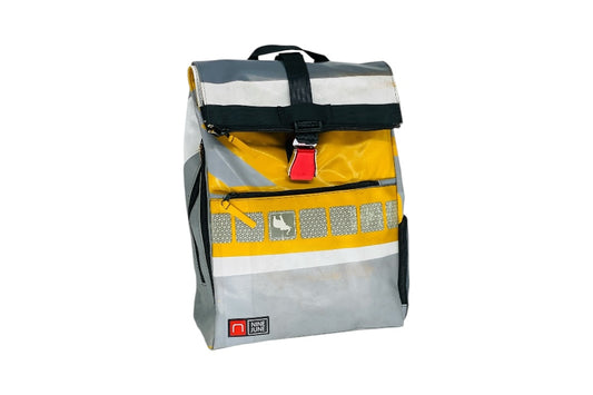 sac à dos nine june swiss made bâche de camion recyclée nomad 25 litres.swiss made, recycling, upcycling, tructarpaunlin, backpack, adventurer