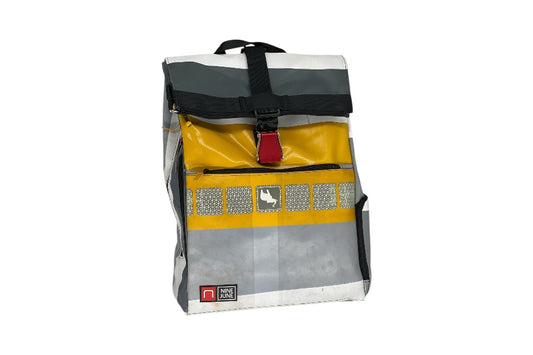 sac à dos nine june swiss made bâche de camion recyclée nomad 25 litres.swiss made, recycling, upcycling, tructarpaunlin, backpack, adventurer