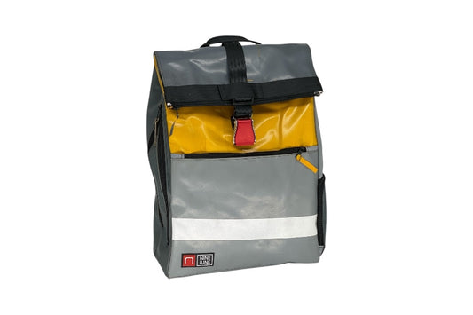 sac à dos nine june swiss made bâche de camion recyclée nomad 25 litres.swiss made, recycling, upcycling, tructarpaunlin, backpack, adventurer