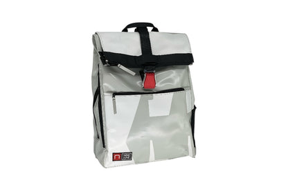 sac à dos nine june swiss made bâche de camion recyclée nomad 25 litres.swiss made, recycling, upcycling, tructarpaunlin, backpack, adventurer