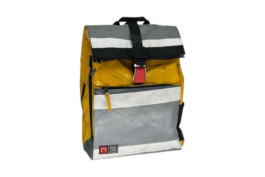sac à dos nine june swiss made bâche de camion recyclée nomad 25 litres.swiss made, recycling, upcycling, tructarpaunlin, backpack, adventurer