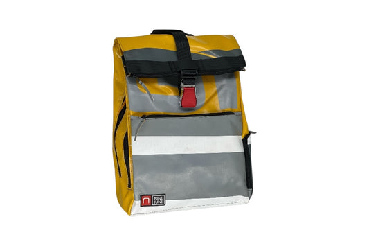 sac à dos nine june swiss made bâche de camion recyclée nomad 25 litres.swiss made, recycling, upcycling, tructarpaunlin, backpack, adventurer