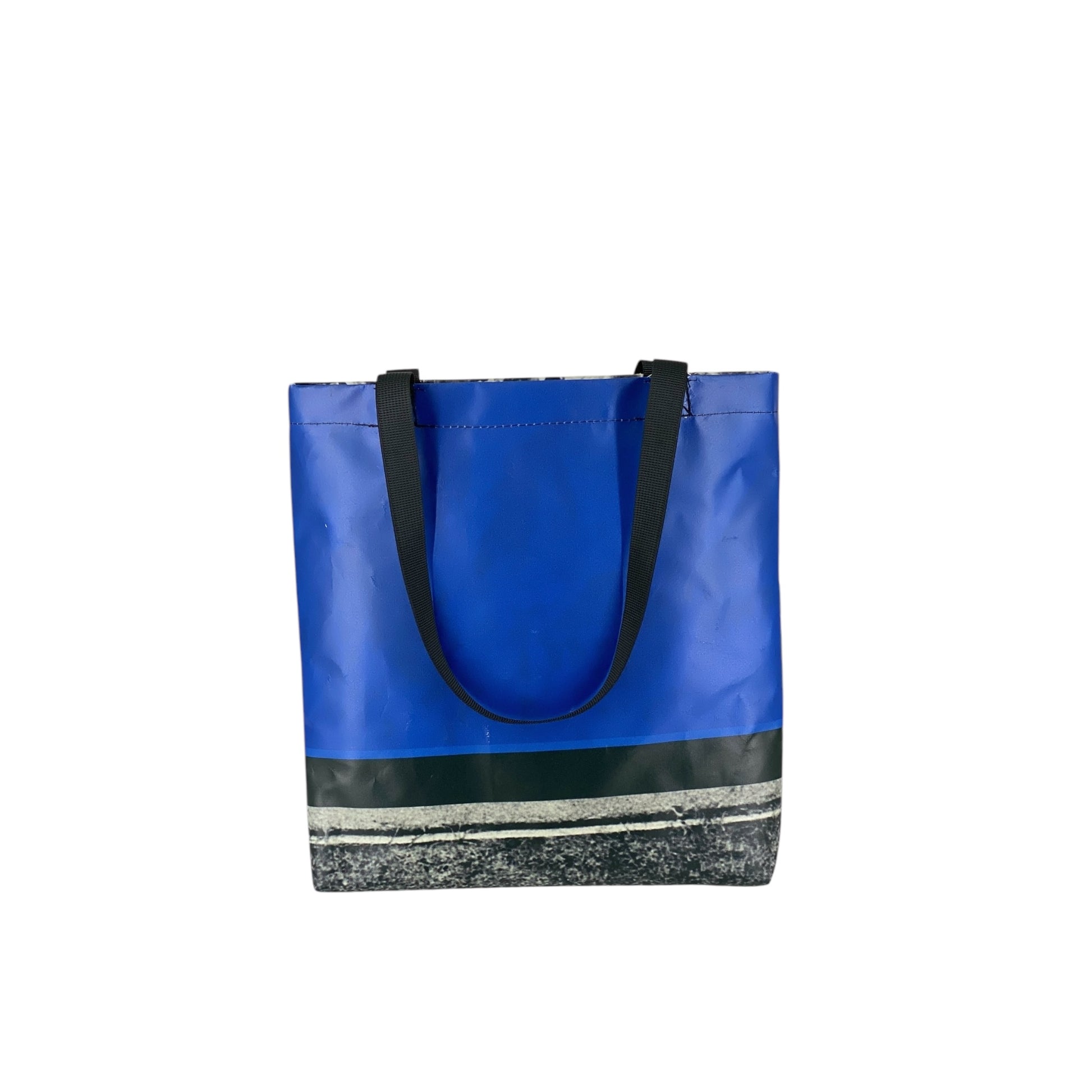 nine June, bâches, camion, suisse made, recyclage, upcycling, shopper, sac, tote bag, sac à dos, backpack,backpacks. lausanne sports, ls