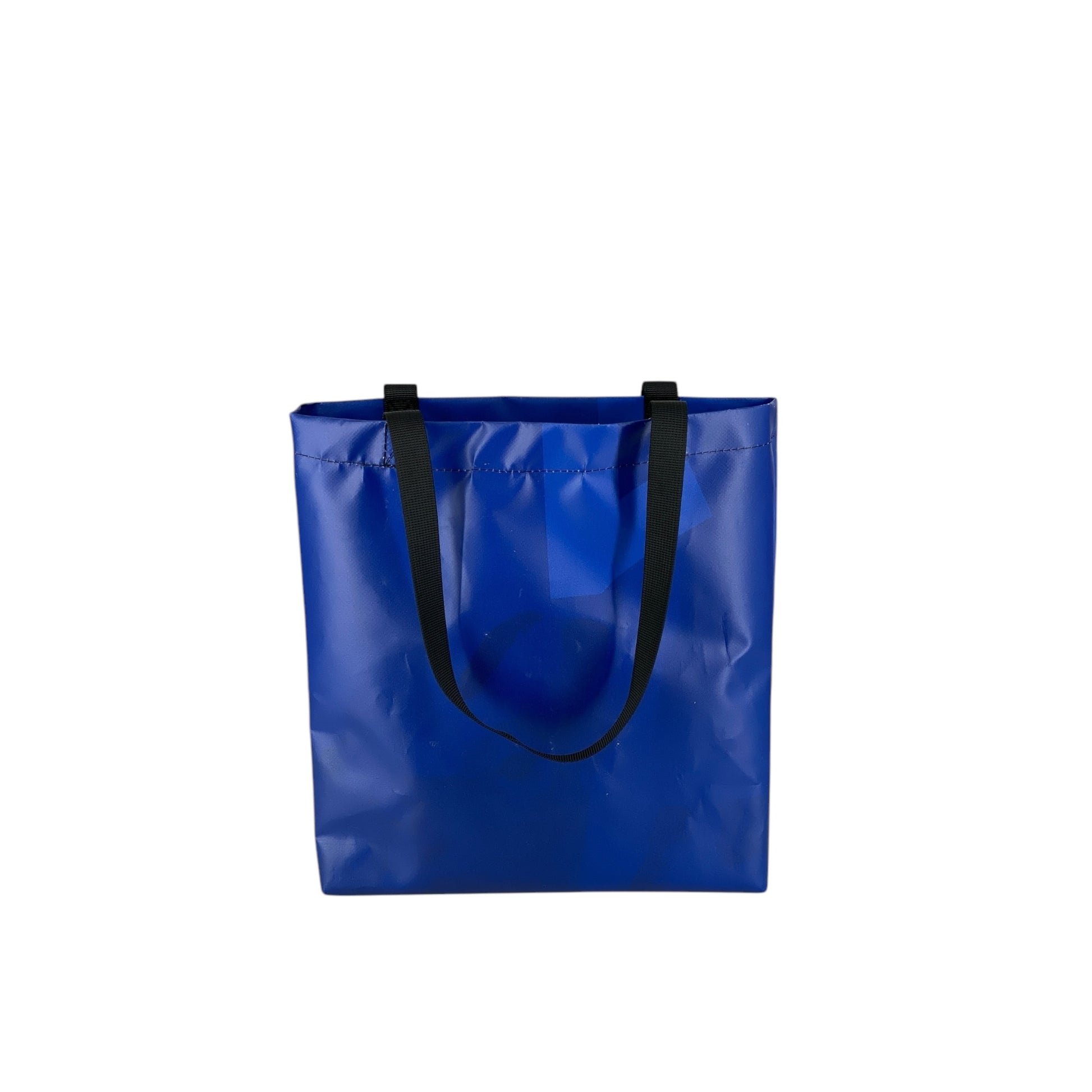 nine June, bâches, camion, suisse made, recyclage, upcycling, shopper, sac, tote bag, sac à dos, backpack,backpacks. lausanne sports, ls