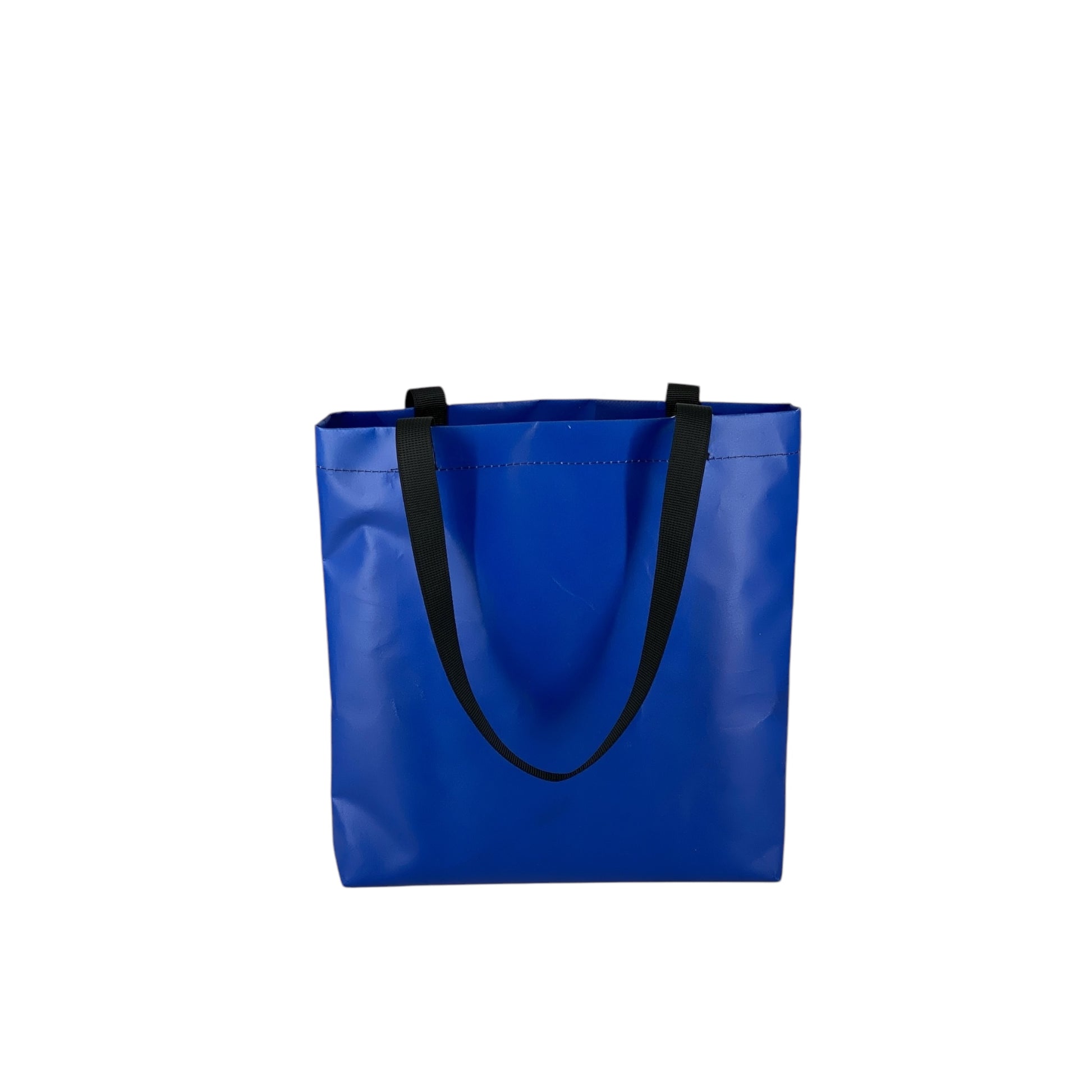 nine June, bâches, camion, suisse made, recyclage, upcycling, shopper, sac, tote bag, sac à dos, backpack,backpacks.