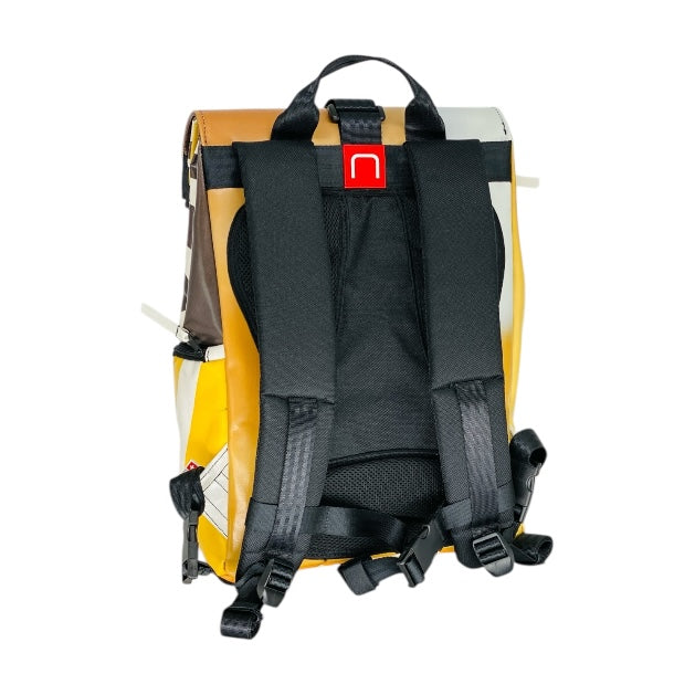 sac à dos nine june swiss made bâche de camion recyclée nomad 25 litres.swiss made, recycling, upcycling, trucktarpaunlin, backpack, adventurer