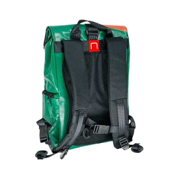 sac à dos nine june swiss made bâche de camion recyclée nomad 25 litres.swiss made, recycling, upcycling, trucktarpaunlin, backpack, adventurer