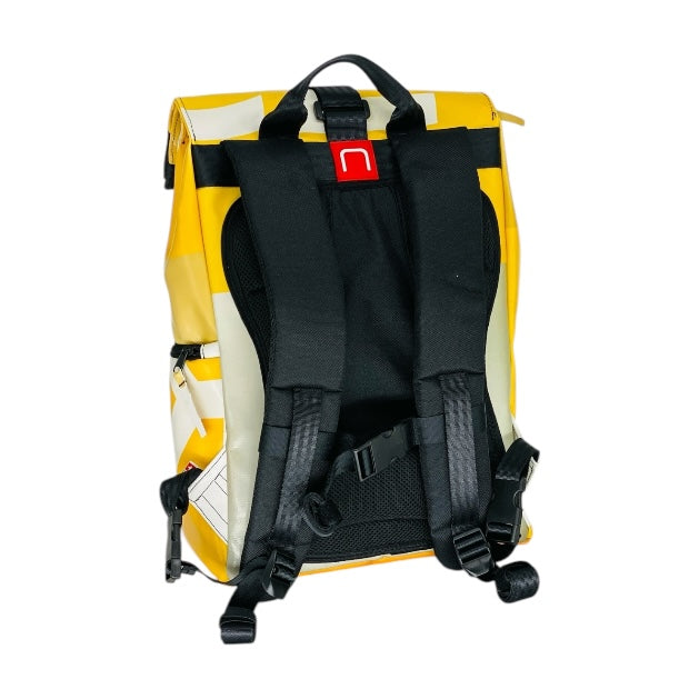 sac à dos nine june swiss made bâche de camion recyclée nomad 25 litres.swiss made, recycling, upcycling, trucktarpaunlin, backpack, adventurer