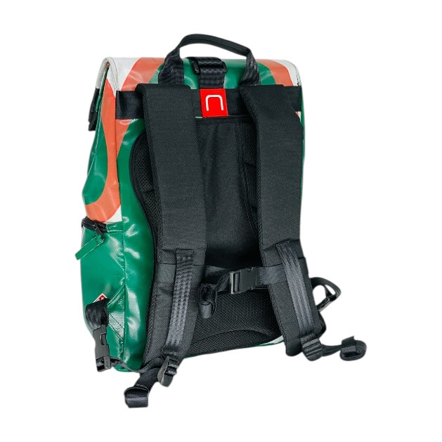 sac à dos nine june swiss made bâche de camion recyclée nomad 25 litres.swiss made, recycling, upcycling, 35 litres, trucktarpaunlin, backpack, adventurer