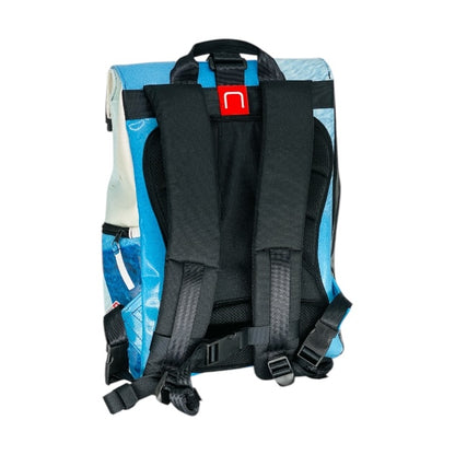 sac à dos nine june swiss made bâche de camion recyclée nomad 25 litres.swiss made, recycling, upcycling, 35 litres, trucktarpaunlin, backpack, adventurer