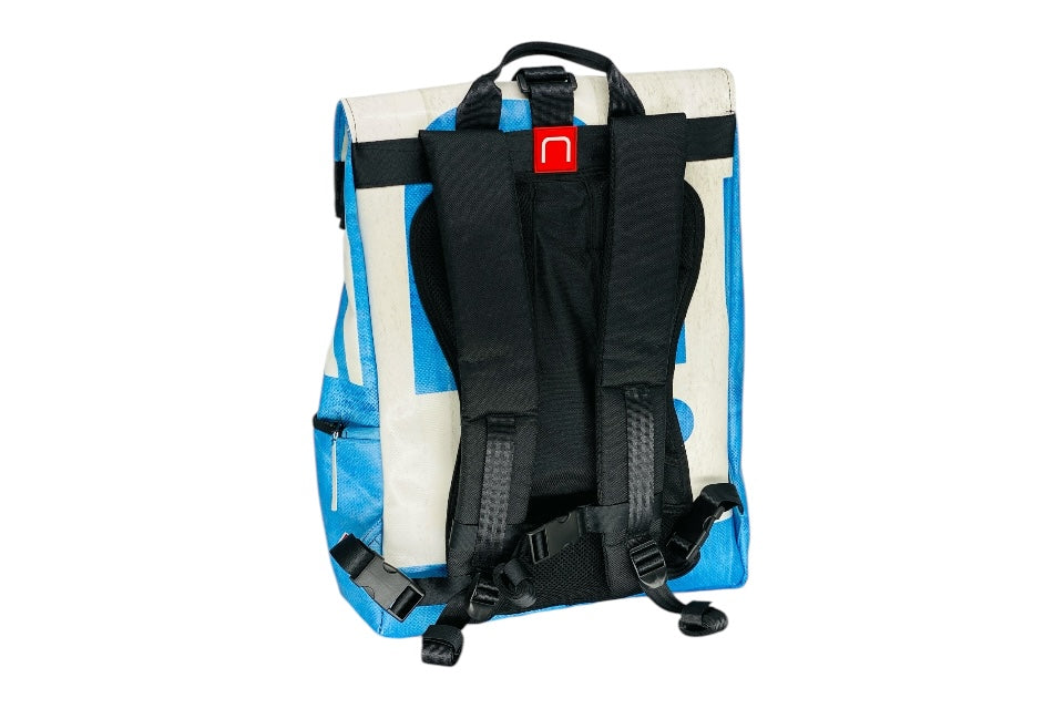 sac à dos nine june swiss made bâche de camion recyclée nomad 25 litres.swiss made, recycling, upcycling, tructarpaunlin, backpack, adventurer