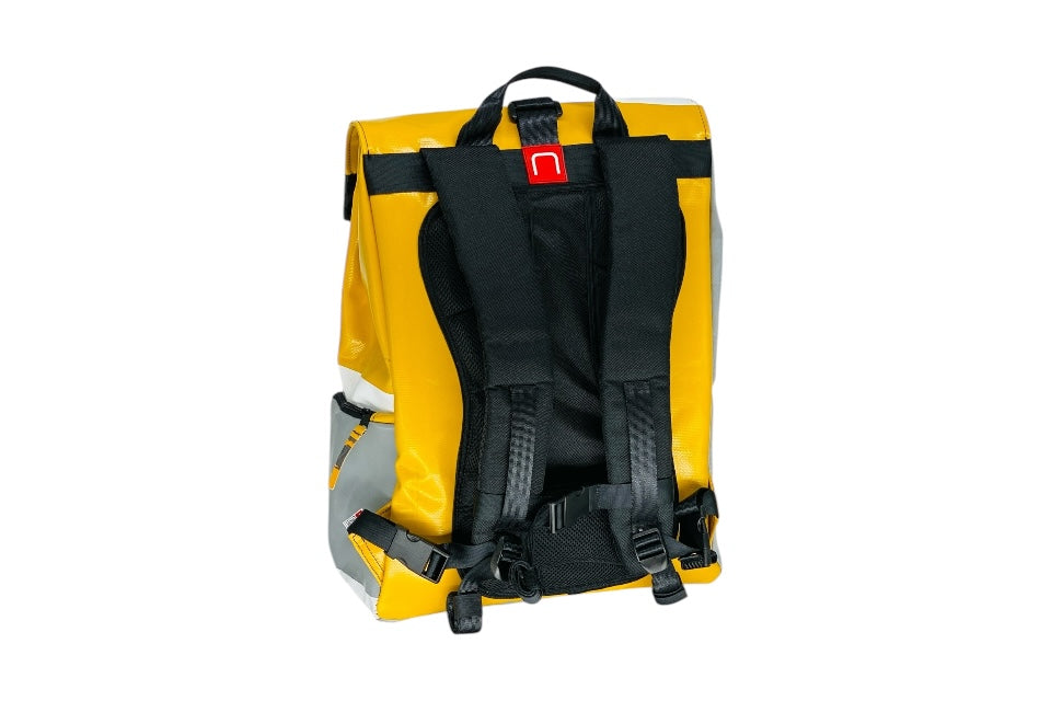 sac à dos nine june swiss made bâche de camion recyclée nomad 25 litres.swiss made, recycling, upcycling, tructarpaunlin, backpack, adventurer