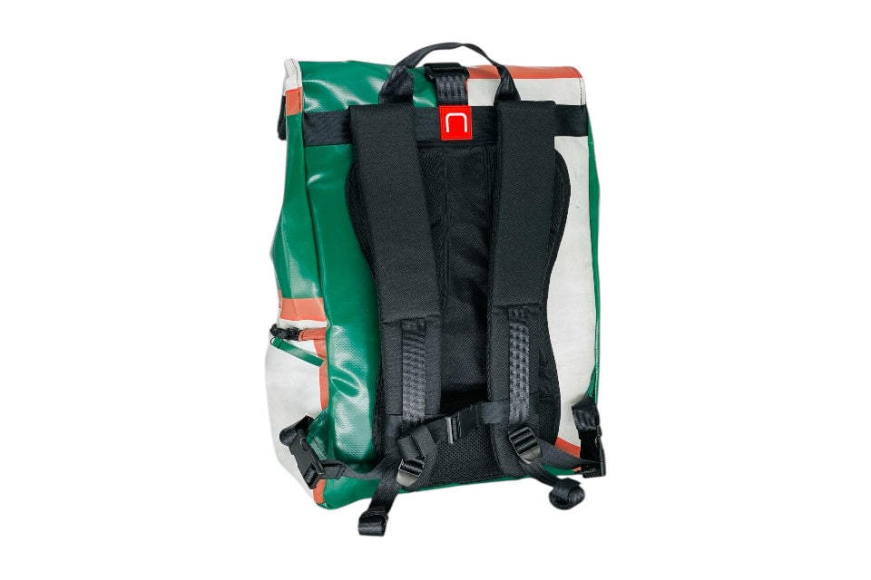 sac à dos nine june swiss made bâche de camion recyclée nomad 25 litres.swiss made, recycling, upcycling, tructarpaunlin, backpack, adventurer