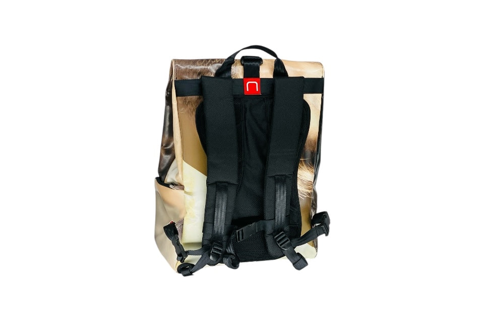 sac à dos nine june swiss made bâche de camion recyclée nomad 25 litres.swiss made, recycling, upcycling, tructarpaunlin, backpack, adventurer