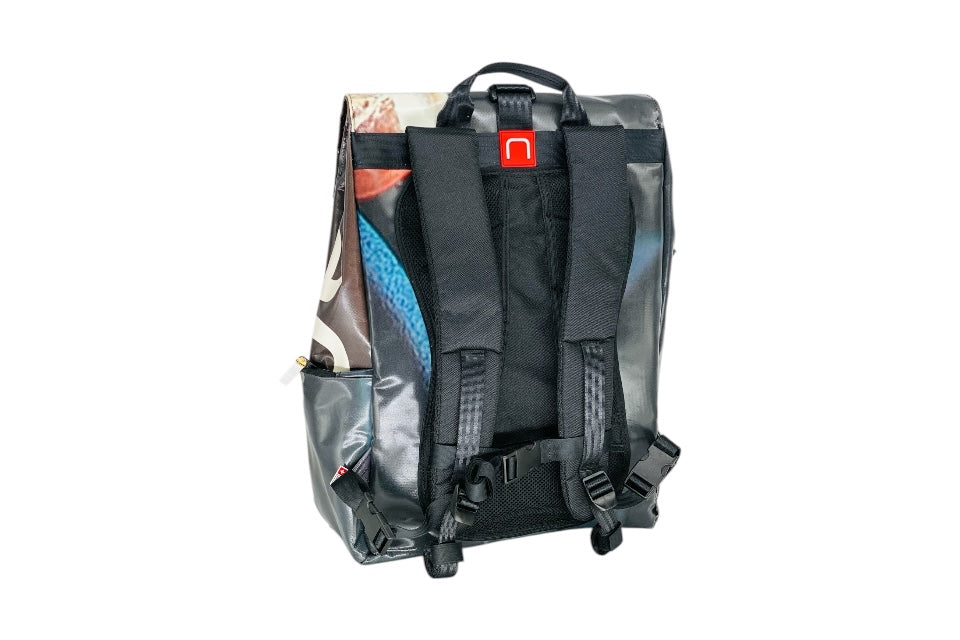 sac à dos nine june swiss made bâche de camion recyclée nomad 25 litres.swiss made, recycling, upcycling, tructarpaunlin, backpack, adventurer