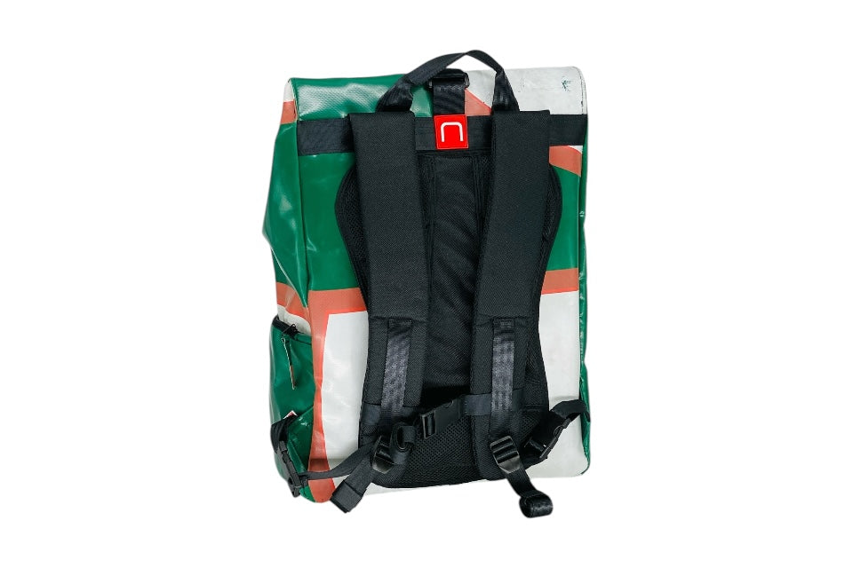 sac à dos nine june swiss made bâche de camion recyclée nomad 25 litres.swiss made, recycling, upcycling, tructarpaunlin, backpack, adventurer