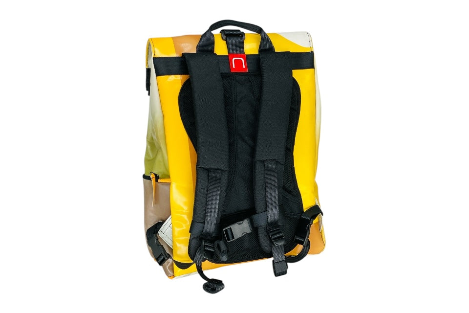 sac à dos nine june swiss made bâche de camion recyclée nomad 25 litres.swiss made, recycling, upcycling, tructarpaunlin, backpack, adventurer
