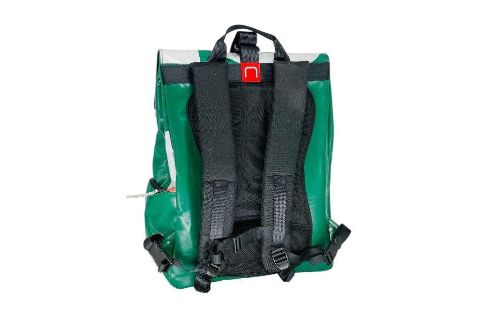 sac à dos nine june swiss made bâche de camion recyclée nomad 25 litres.swiss made, recycling, upcycling, tructarpaunlin, backpack, adventurer