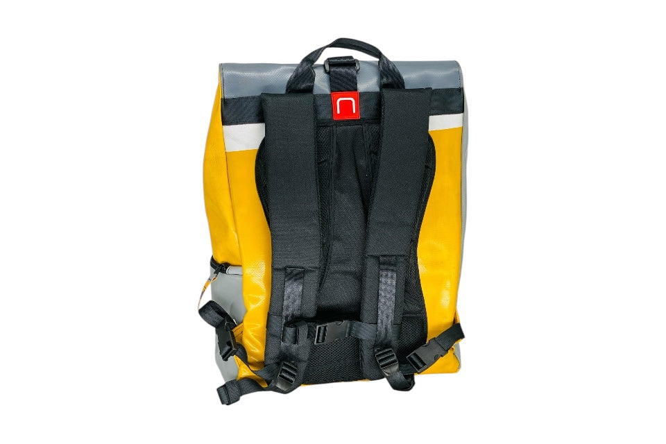 sac à dos nine june swiss made bâche de camion recyclée nomad 25 litres.swiss made, recycling, upcycling, tructarpaunlin, backpack, adventurer
